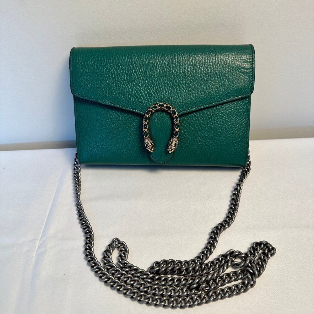 Gucci Dionysus Wallet on Chain in Emerald Green